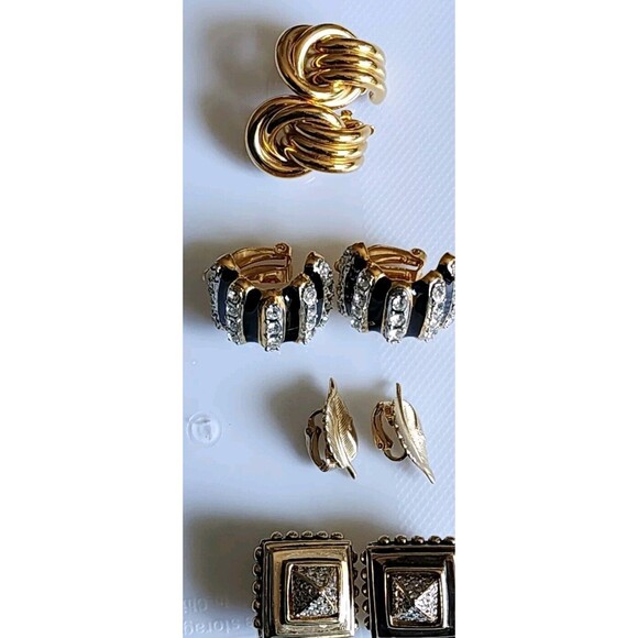 Vintage Clip-On Earrings 4Pairs  Gold  Tone Rhinestone Costume Jewelry - Picture 3 of 7